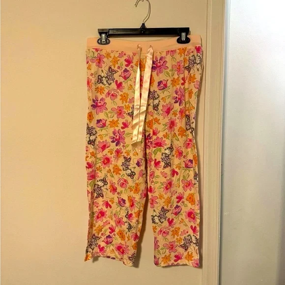 Disney Minnie Mouse Pink Pajama Set Short Sleeve Top Pants Floral Flower - Picture 4 of 6